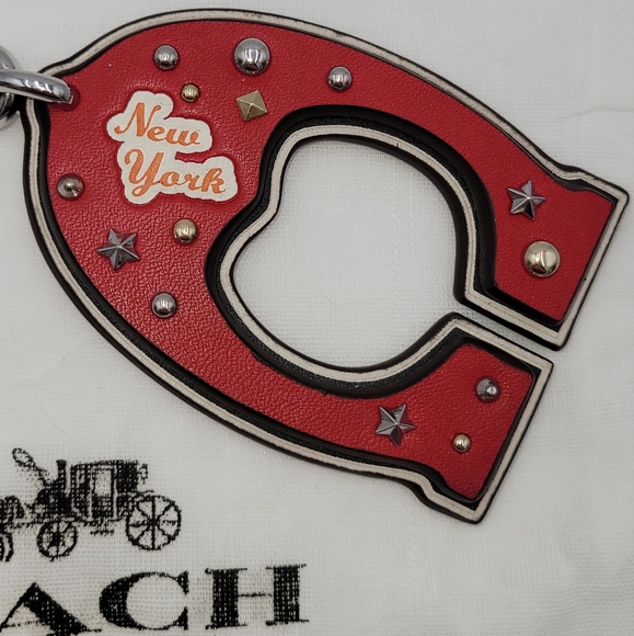 💥SALE💥🔥NWT🔥 Coach "C" Bag Charm - Picture 2 of 7